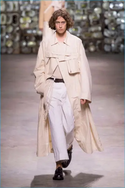 Dries Van Noten explorează tema artelor și meșteșugurilor