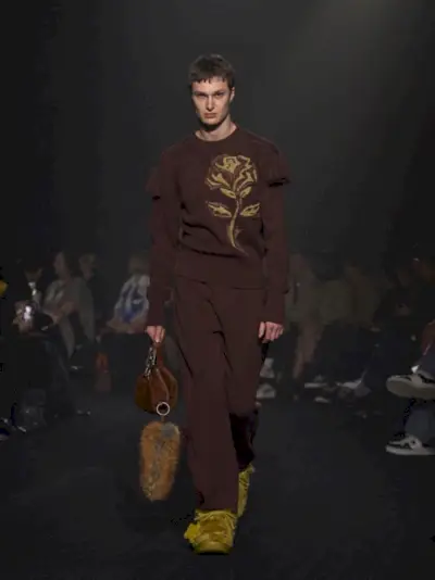 „Burberry Fall Winter 2023“ vyrų kolekcija 012