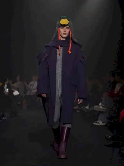 „Burberry Fall Winter 2023“ vyrų kolekcija 015