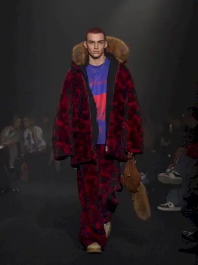 „Burberry Fall Winter 2023“ vyrų kolekcija 016