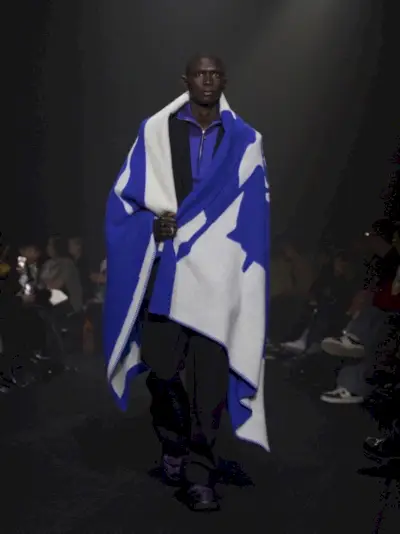 „Burberry Fall Winter 2023“ vyrų kolekcija 004