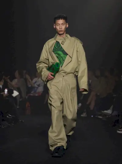 „Burberry Fall Winter 2023“ vyrų kolekcija 008