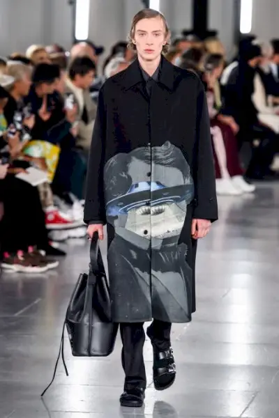 Valentino offre uno stile spaziale con la collezione Autunno '19