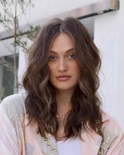 Effortless Low-Maintenance Mid-Length Shag with Fringe