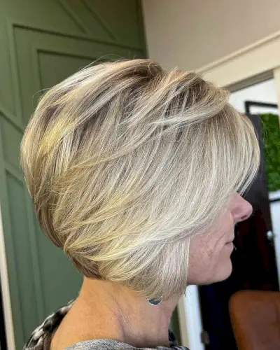 Short Feathered Layers for Senior Women