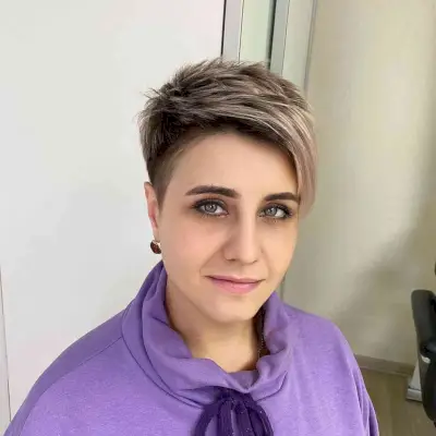 Asymmetrical Pixie with Highlights