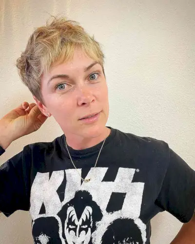 Partial Highlights on Tousled Pixie Hair