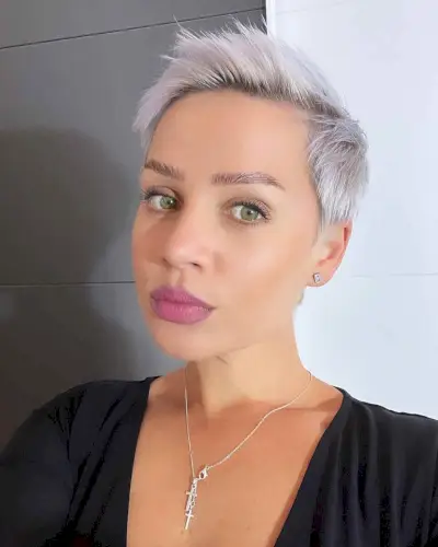Versatile Textured Short Pixie Cut for Thick Hair