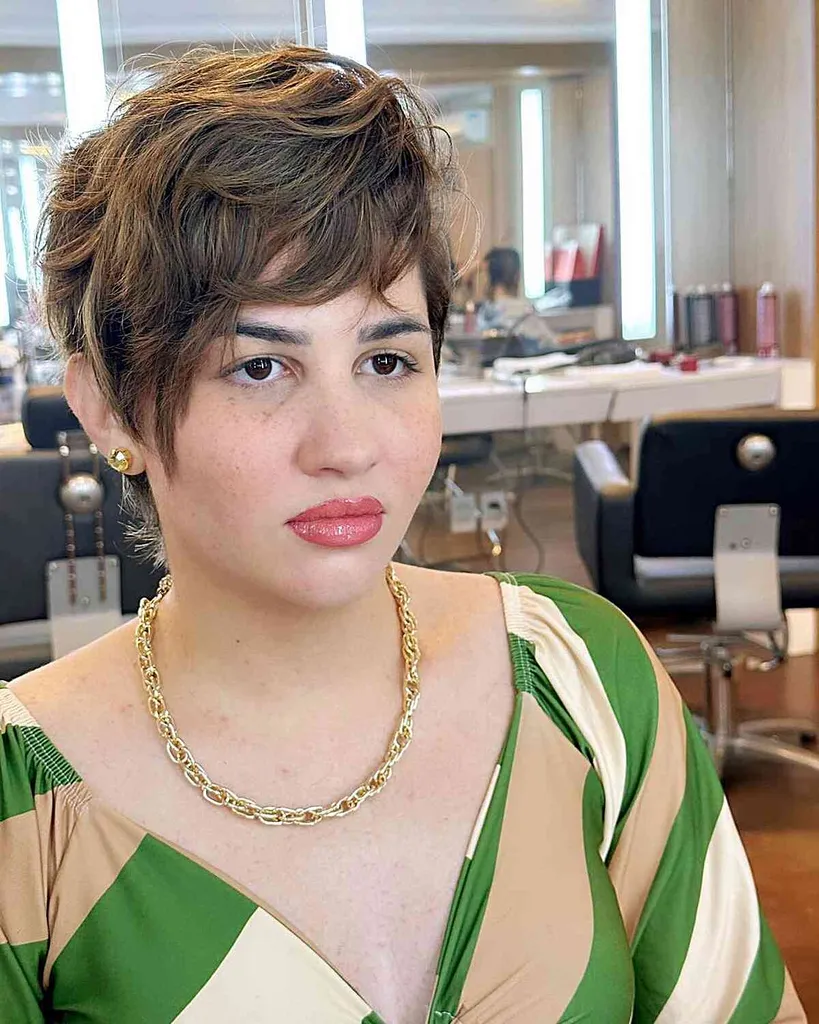 גזרת פיקסי עם מרקם ופוני' title=