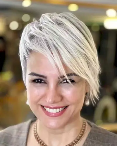 Asymmetric Haircut with Disconnected Side Bangs for Straight Hair