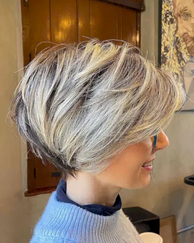 Sexy Feathered Pixie Bob