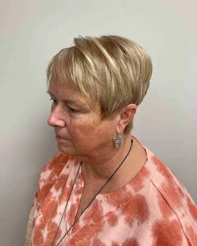 Thin Wash-And-Wear Crop Cut with Wispy Layers