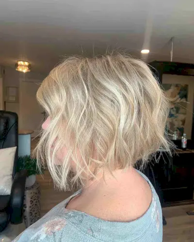 Short Messy Beachy Waves for Thin Hair