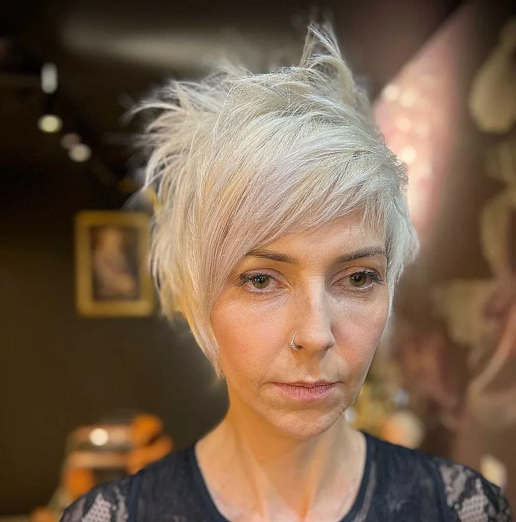 Pixie longo e grosso bagunçado' title=