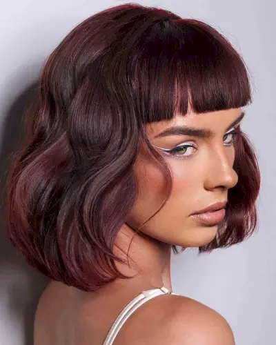 26 Coupes de cheveux courtes les plus mignonnes pour les cheveux épais et ondulés à coiffer plus facilement