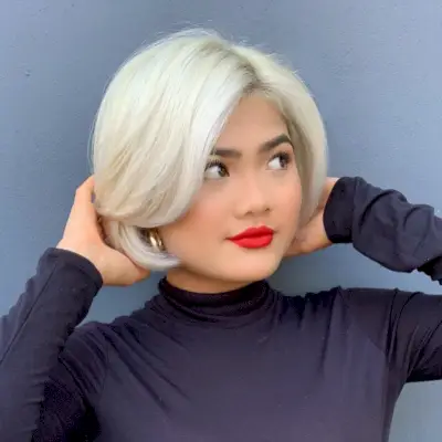 Eye-Catching short rounded bob haircut for asian girl