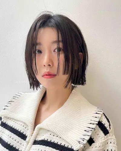Sharp and short haircut for Asian girl