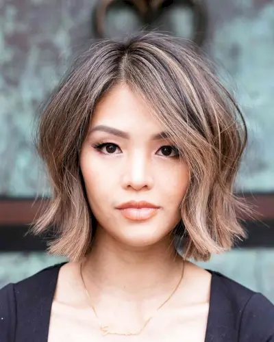 Side Part Fluffy Neck-Length Haircut