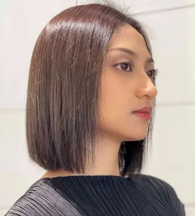 Low-Maintenance Neck-Length Haircut for Straight Hair