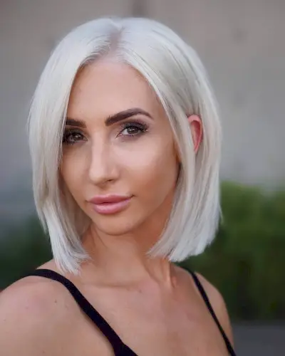 Neck-Grazing Cut with Subtle Layers