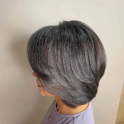 Neck-Length Butterfly Straight Hair with Wispy Layers