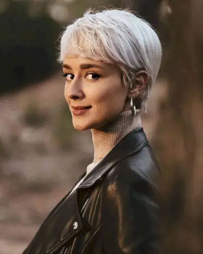 52 2024 „Hyundai Edge“ ir trumpi plaukai