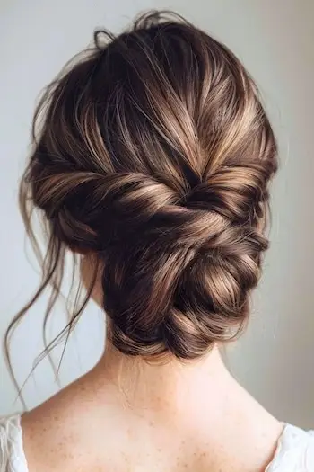 Twisted Chignon Straight Frisure.