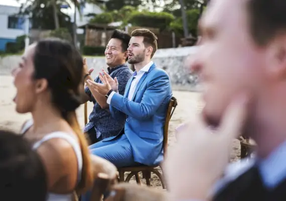 Tenue de mariage sur la plage pour hommes invités costume bleu