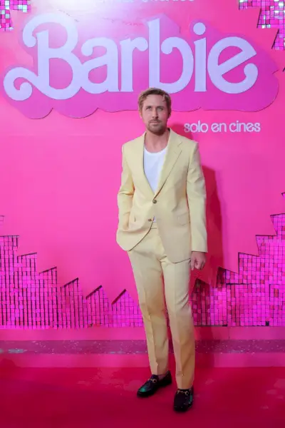 Ryan Gosling Ken Barbie Mexico Gucci gul dress