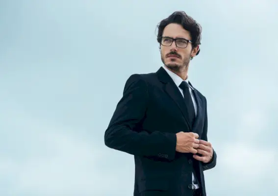 Formal de negócios para homens: seguindo o código de vestimenta