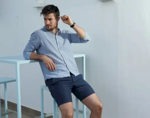 남성용 반바지 의상 버튼다운 셔츠