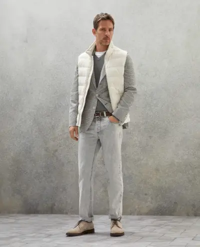 V-ringad Tröja Jeans Väst Outfit Herr Brunello Cucinelli