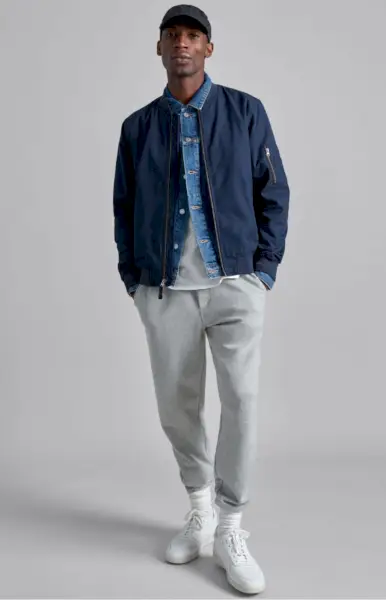 Tenue de blouson aviateur bleu marine pour hommes, jogging Everlane