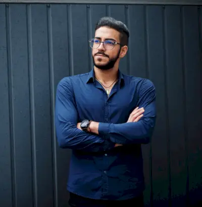 Colori della camicia elegante Carnagione media