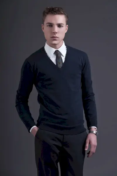 Funeral Attire Pull noir à col en V pour homme