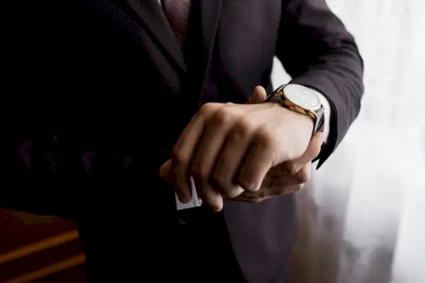 Montre pour hommes de tenue funéraire