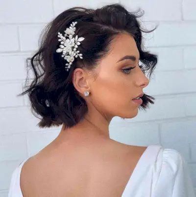 Short Gorgeous Waves with a Deep Side Part for Weddings