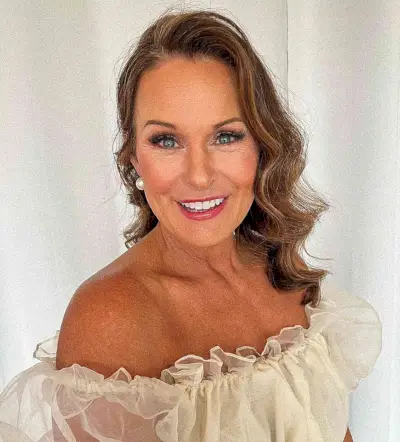 Side-Swept Medium Hair for Moms of the Groom