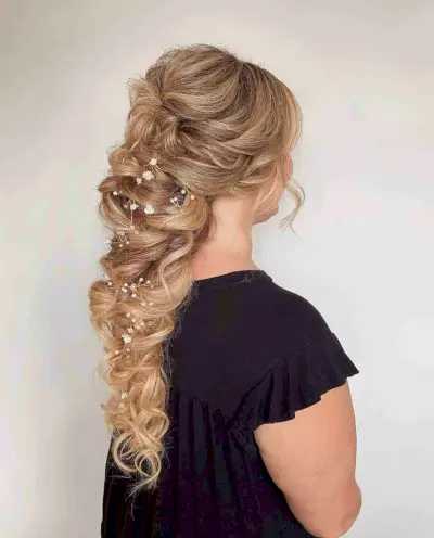 Soft & Bohemian Long Wedding Hair