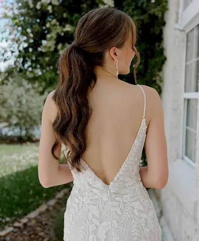 Romantic Low Pony for Long Hair and Weddings