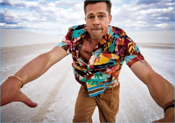 Brad Pitt joacă în GQ Style