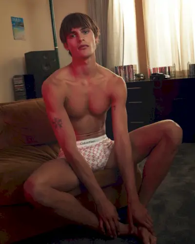 Parker van Noord ansluter till Calvin Klein och spelar huvudrollen i varumärket