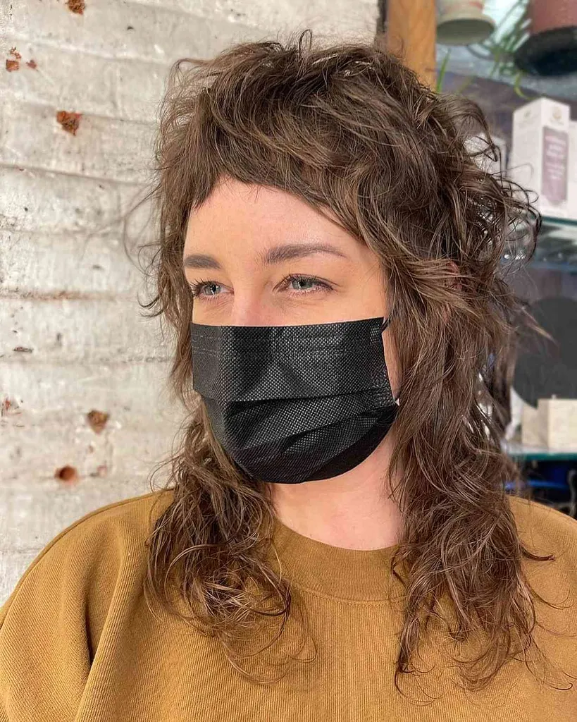 Undone Wolf Cut Mullet Shag avec micro frange' title=